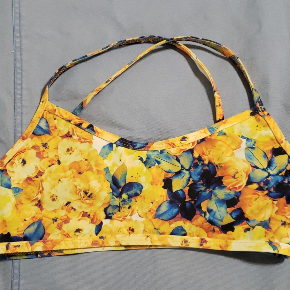 Jolyn bikini top